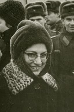 NEL NOME DI MARA: STORIA DI UNA DIRETTRICE DI PRODUZIONE