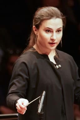 Liubov Nosova conducts the Paris Mozart Orchestra @ La Maestra 2024