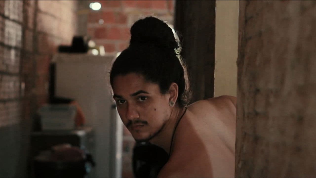 Tem Alguém Na Minha Casa