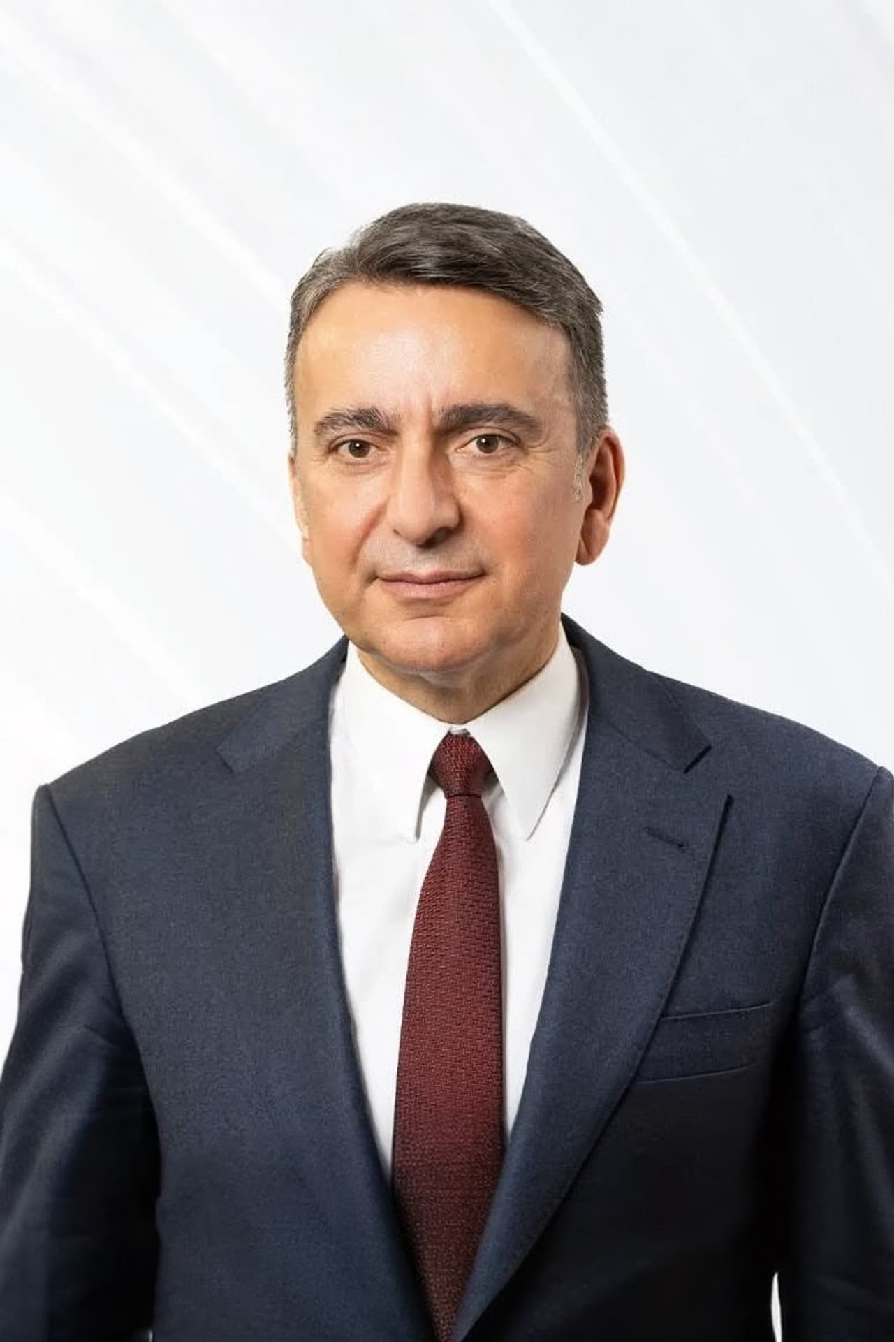 Azmi Karamahmutoğlu