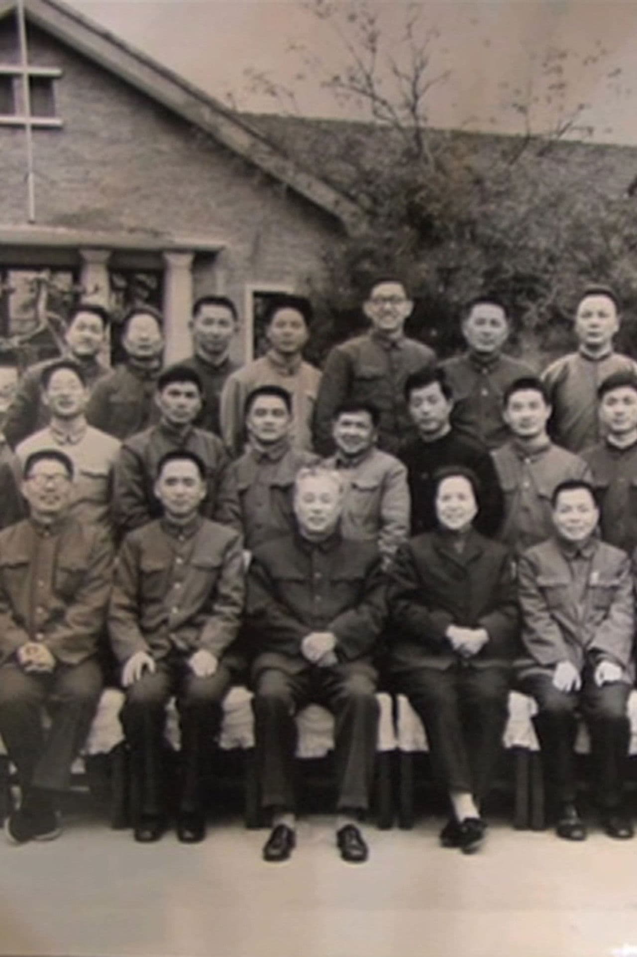 Cai Wenbin Publishes a Book for Zhao Ziyang