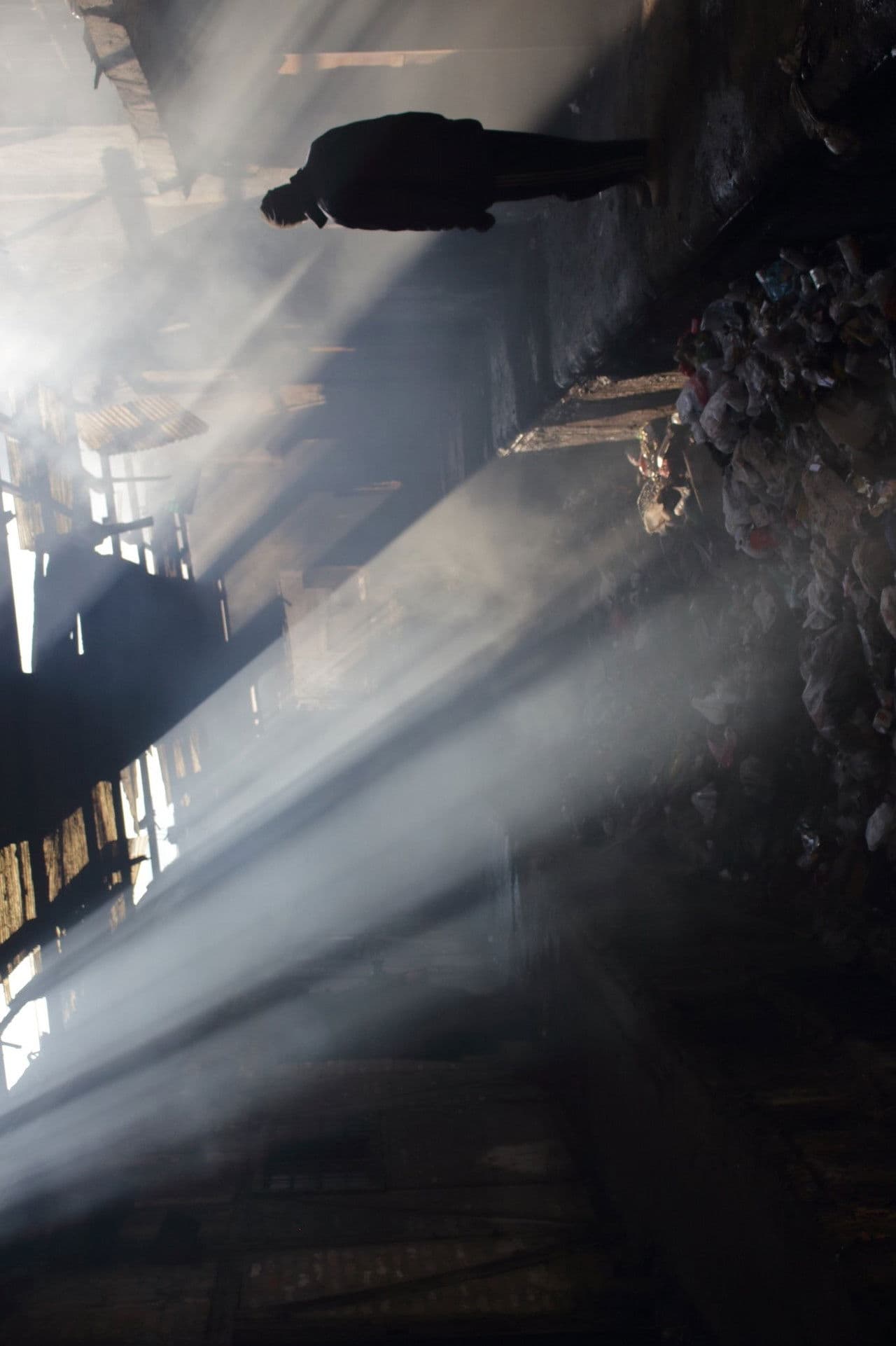 Newsreel 62 - Family and Worker