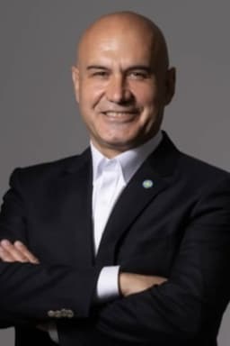 Turhan Çömez