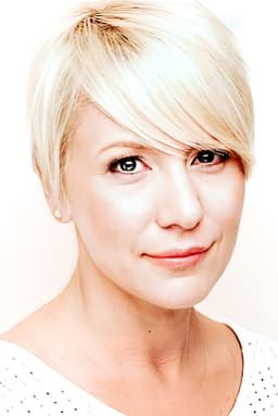 Jodi Morneau (Eve Edwards)